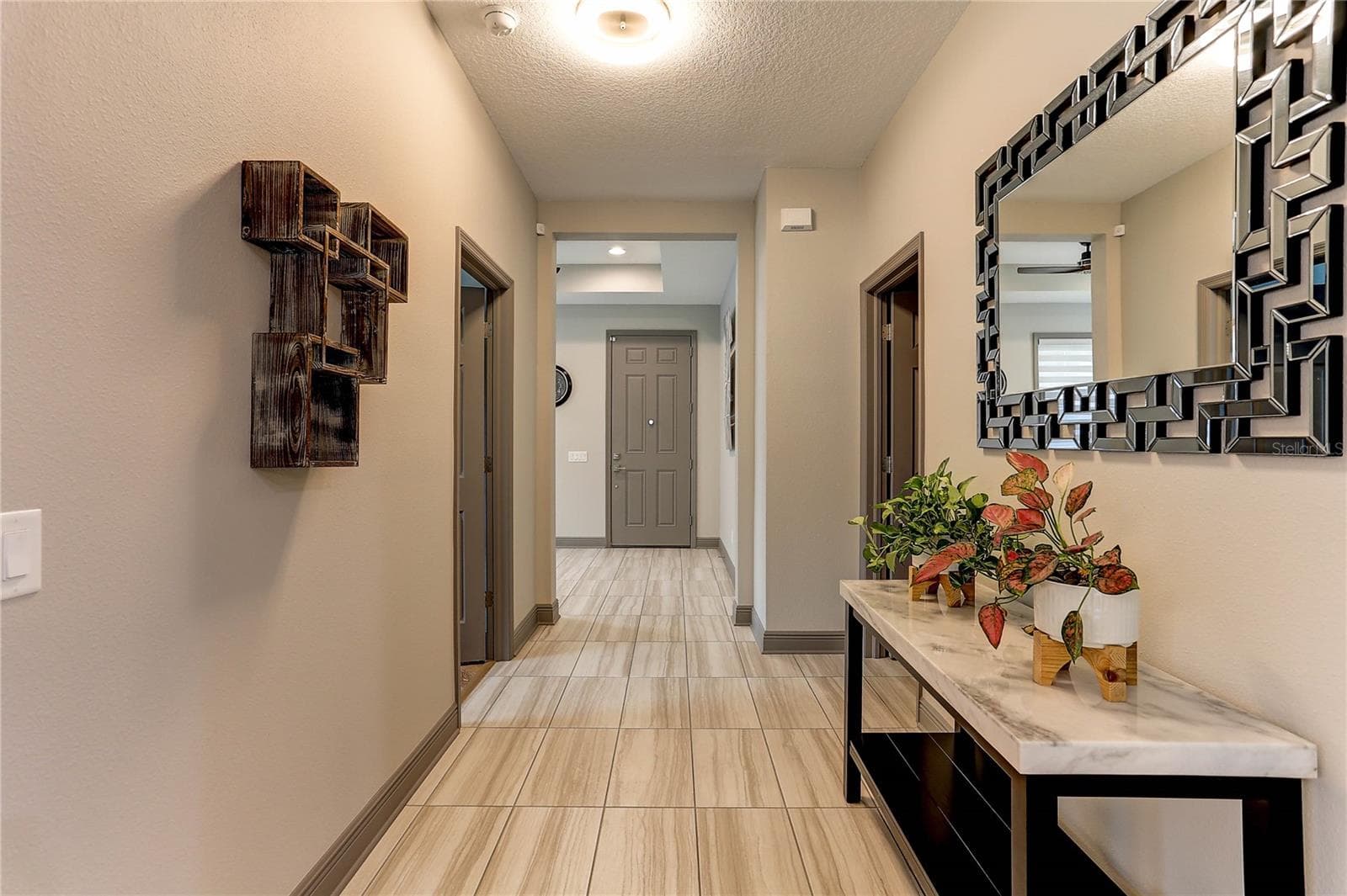 Entry - 19357 HAWK VALLEY DR, TAMPA