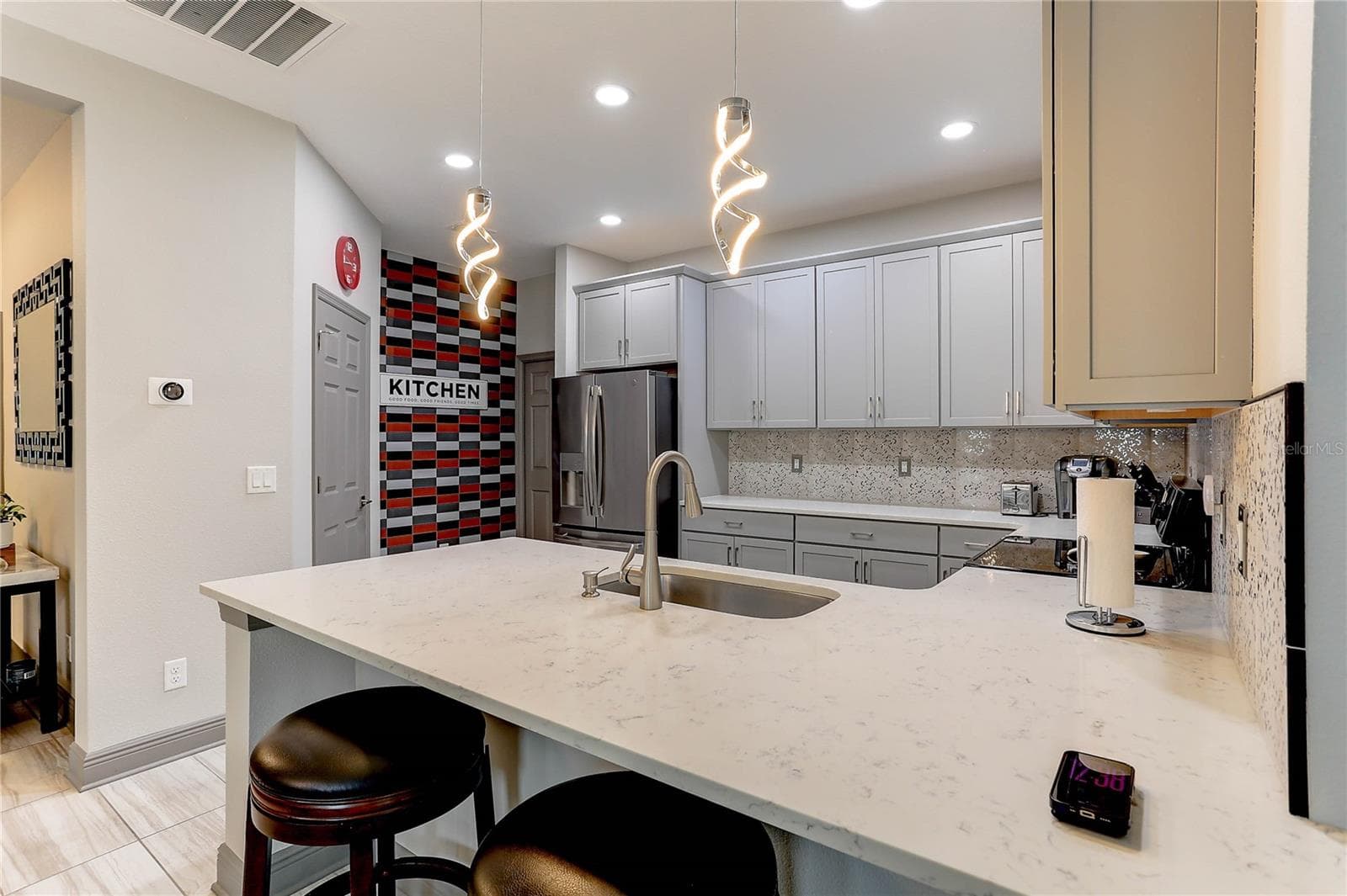 Kitchen - 19357 HAWK VALLEY DR, TAMPA