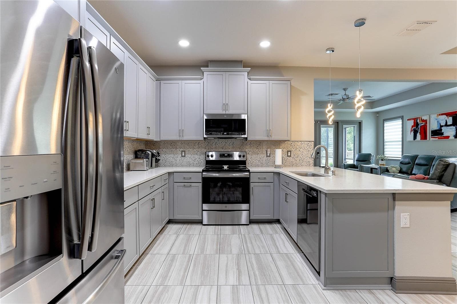 Kitchen - 19357 HAWK VALLEY DR, TAMPA