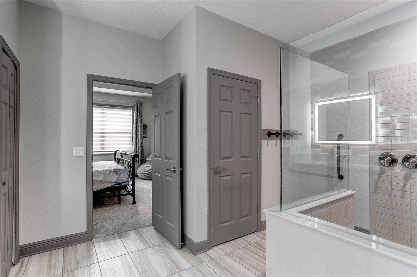 Lots of Storage Closets - 19357 HAWK VALLEY DR, TAMPA