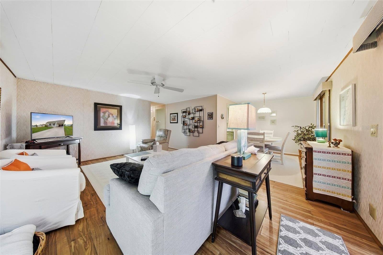 Mobile Home at 12117 CARTWRIGHT DR, HUDSON, photo 4 of 45