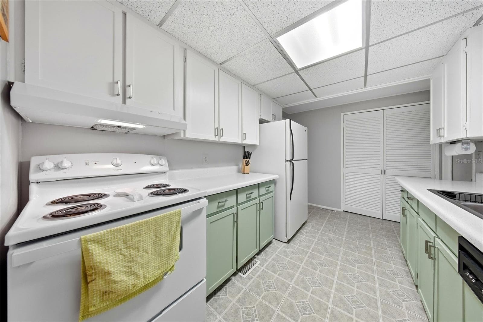 Mobile Home at 12117 CARTWRIGHT DR, HUDSON, photo 8 of 45