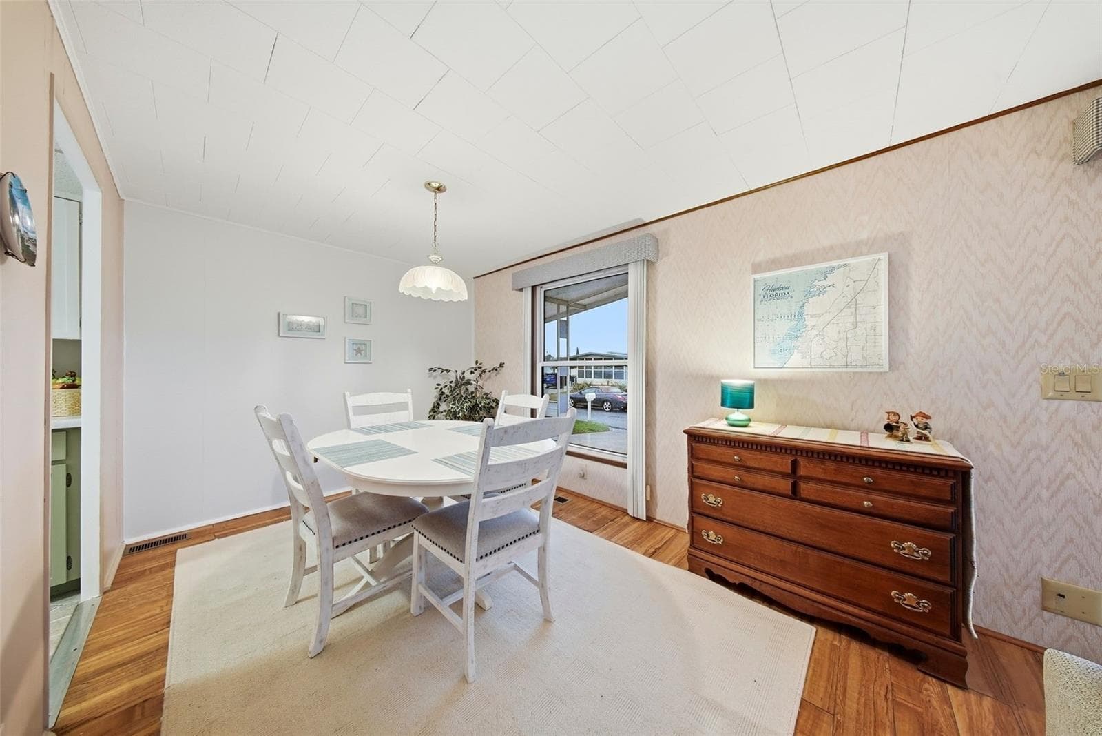 Dining room - 12117 CARTWRIGHT DR, HUDSON