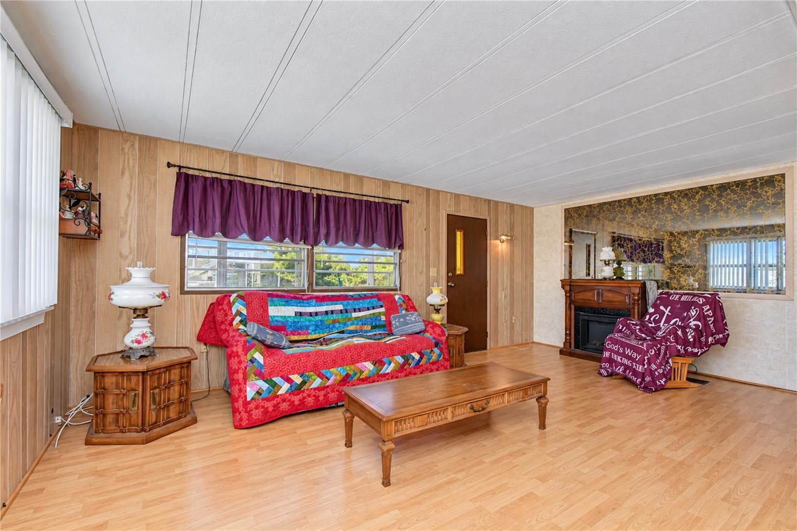 Living Room - 4710 WINDY LN, ZEPHYRHILLS