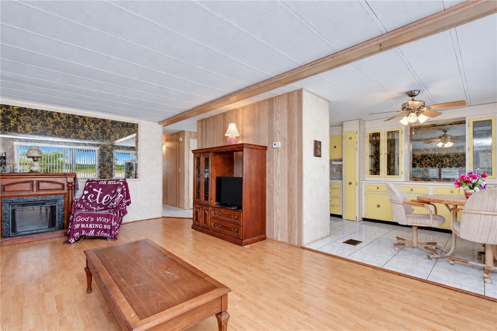 Living Room - 4710 WINDY LN, ZEPHYRHILLS