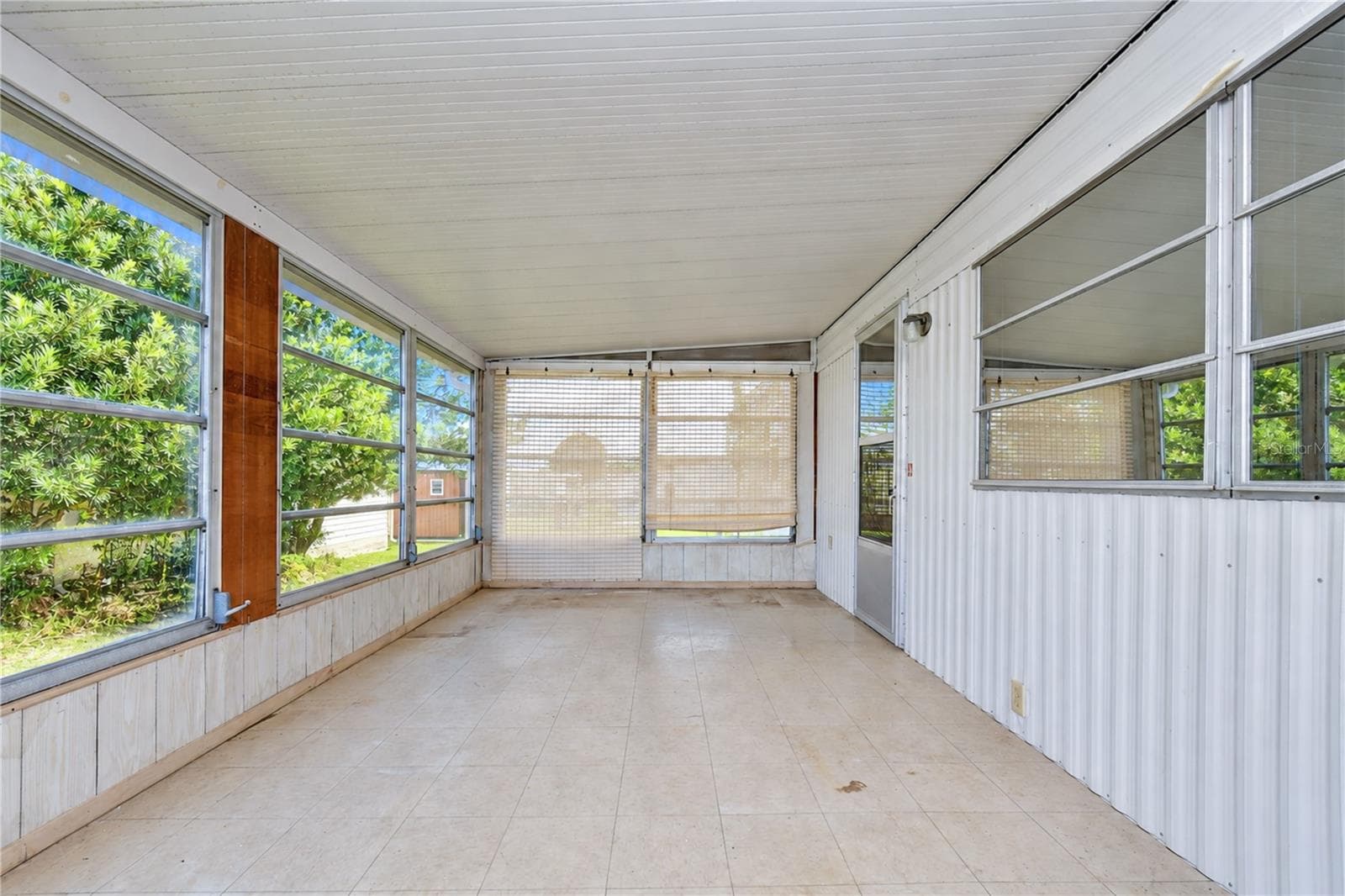 Florida Room - 4710 WINDY LN, ZEPHYRHILLS
