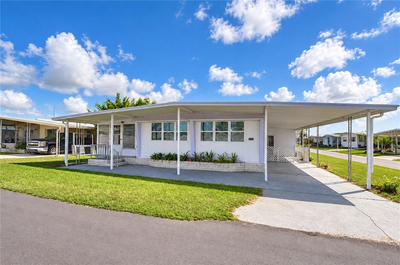 Front Roadside view - 4710 WINDY LN, ZEPHYRHILLS