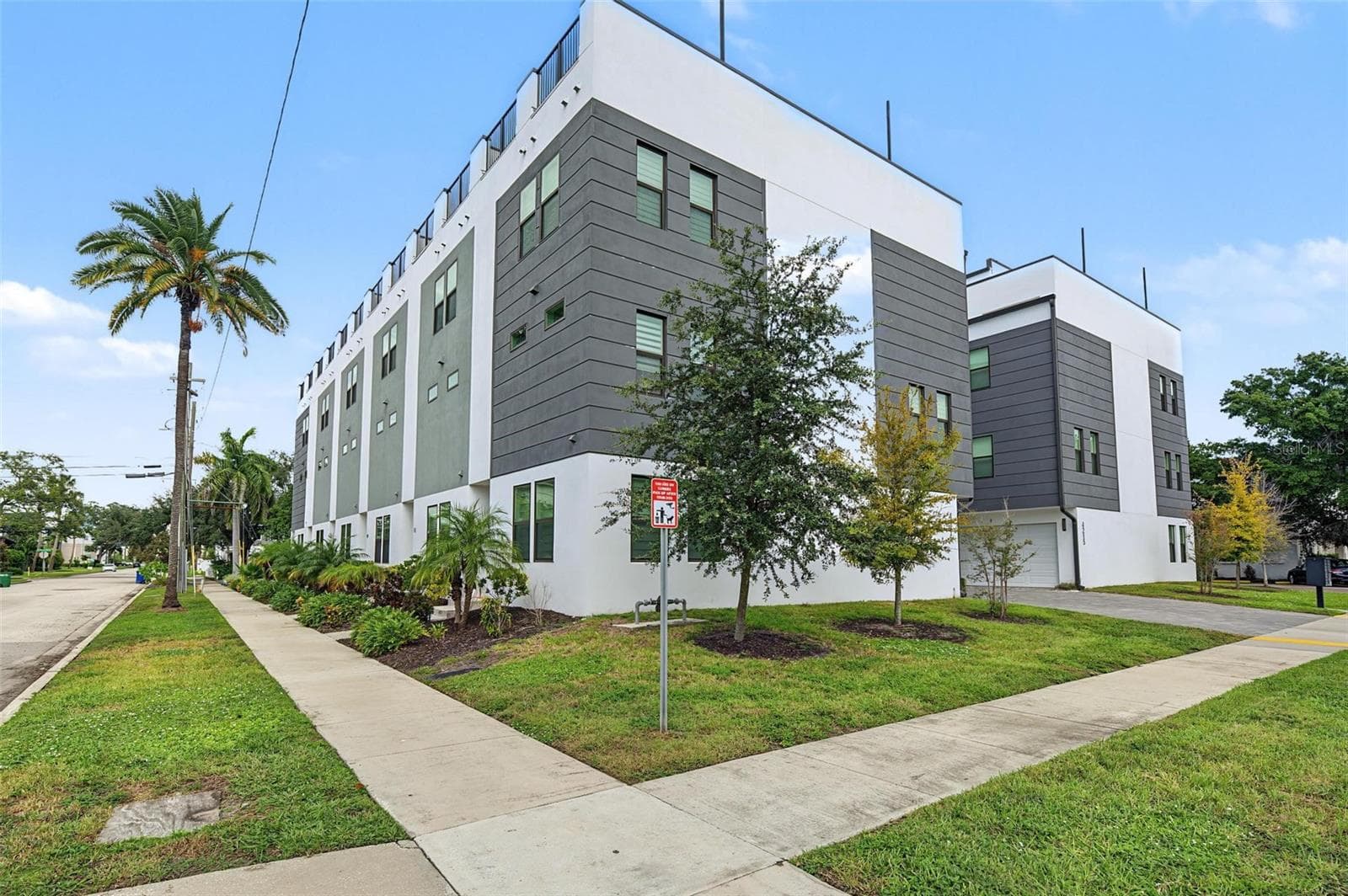 Townhouse at 4215 W NORTH A ST #9, TAMPA, photo 3 of 35