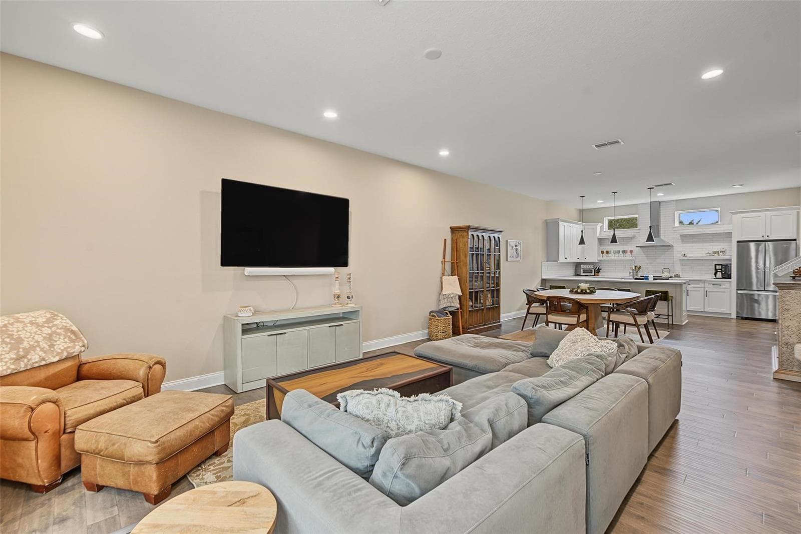 Townhouse at 4215 W NORTH A ST #9, TAMPA, photo 14 of 35