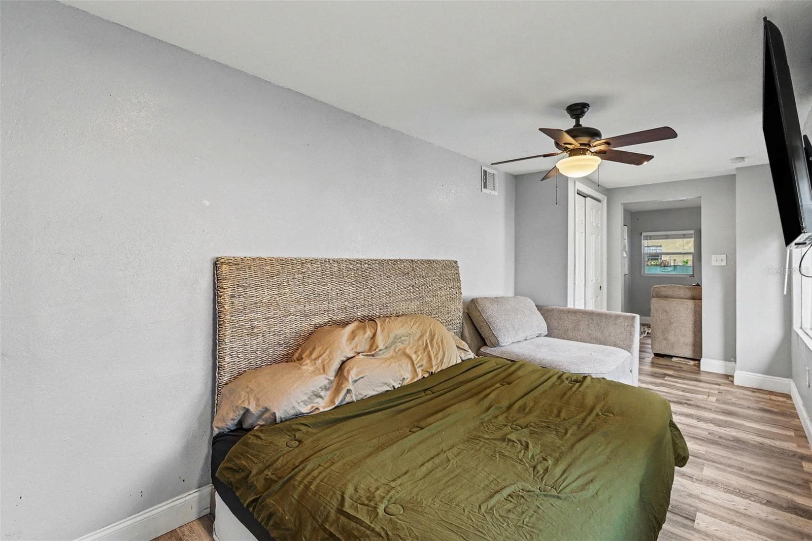 Single Family Residence at 919 E BOUGAINVILLEA AVE, TAMPA, photo 11 of 18