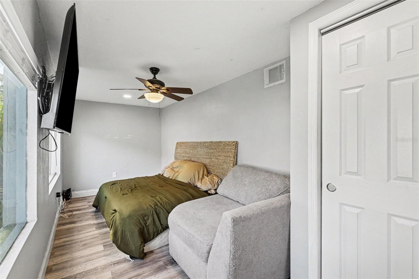 Single Family Residence at 919 E BOUGAINVILLEA AVE, TAMPA, photo 12 of 18