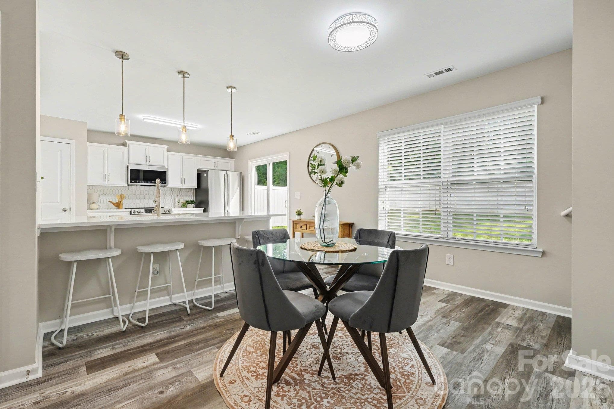 Connected living spaces - 6826 Broad Valley Court, Charlotte