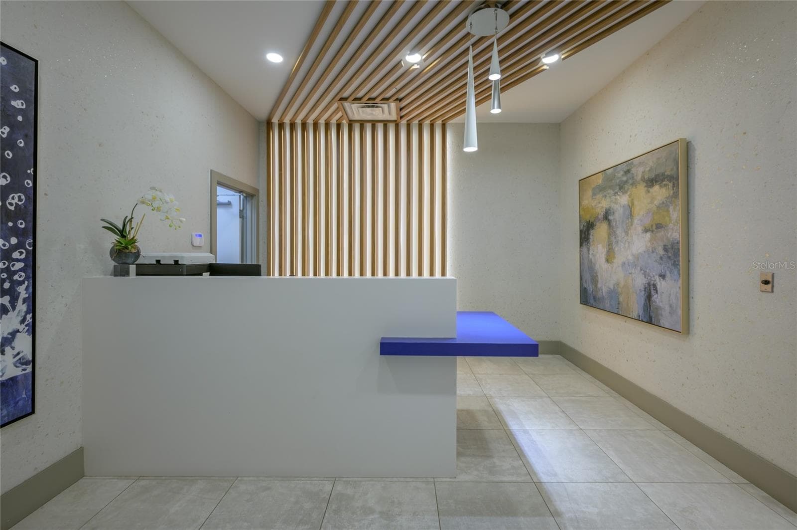 Condominium at 540 N TAMIAMI TRL #1604, SARASOTA, photo 7 of 157