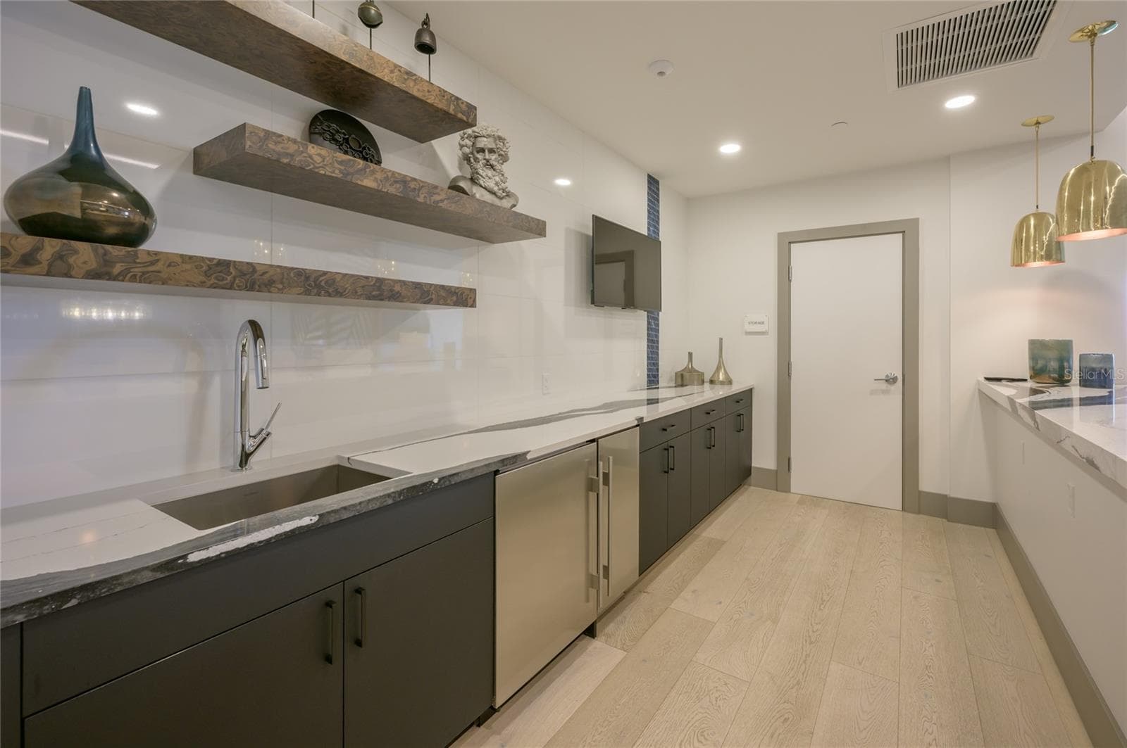 Condominium at 540 N TAMIAMI TRL #1604, SARASOTA, photo 45 of 157