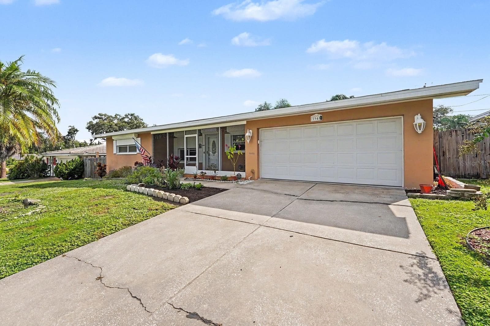 Single Family Residence at 1945 SOUVENIR DR, CLEARWATER, photo 2 of 30