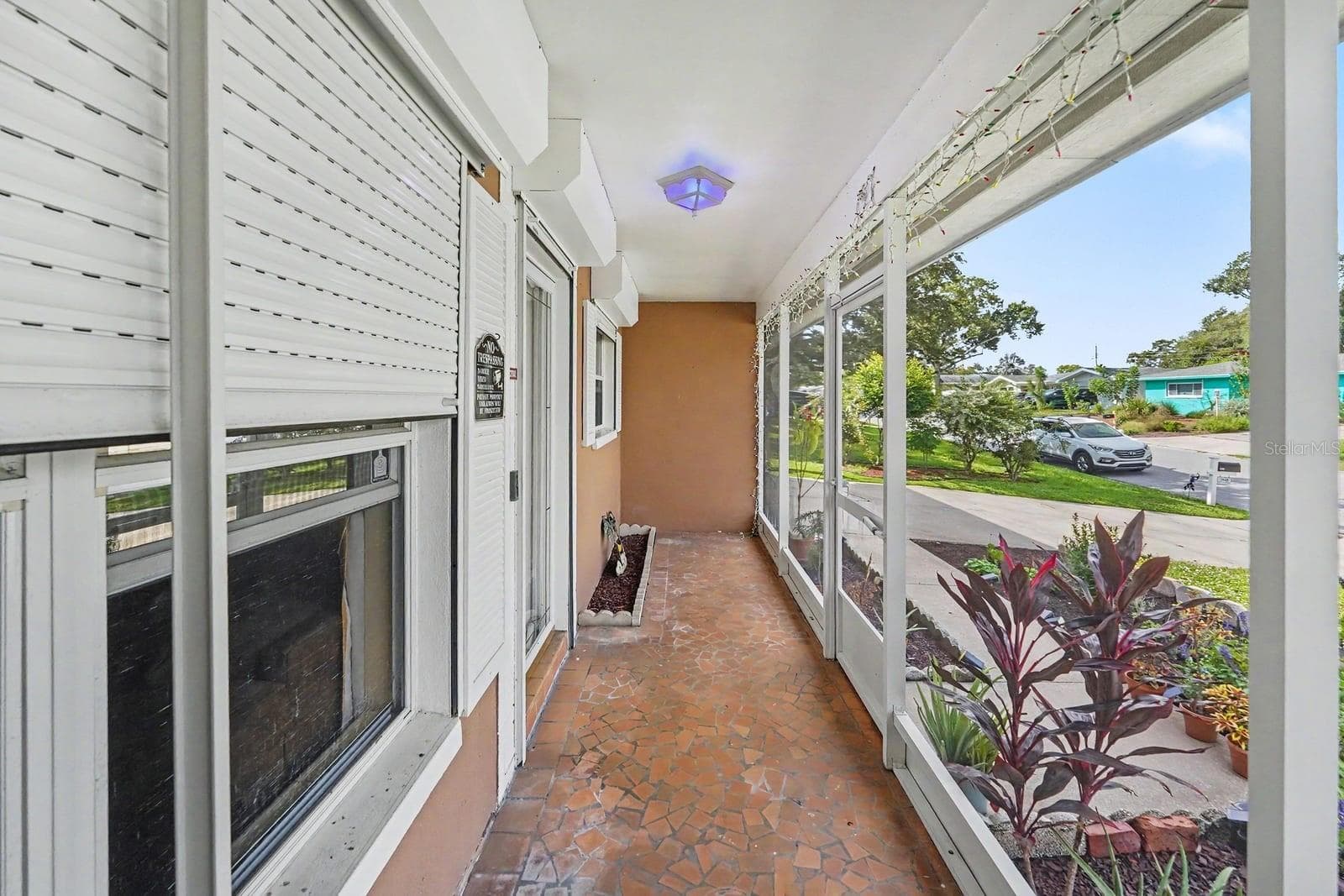 Single Family Residence at 1945 SOUVENIR DR, CLEARWATER, photo 4 of 30