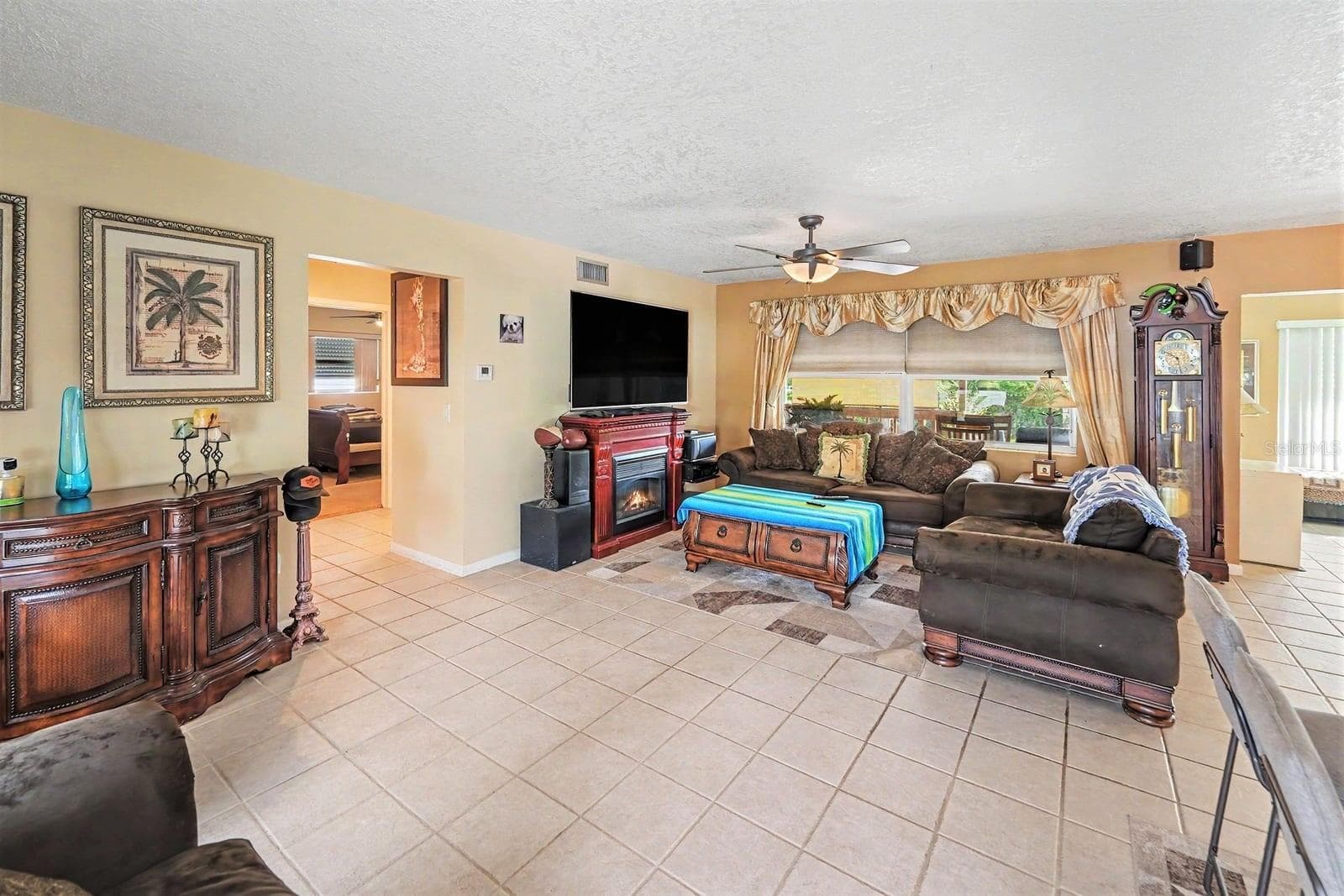 Single Family Residence at 1945 SOUVENIR DR, CLEARWATER, photo 6 of 30