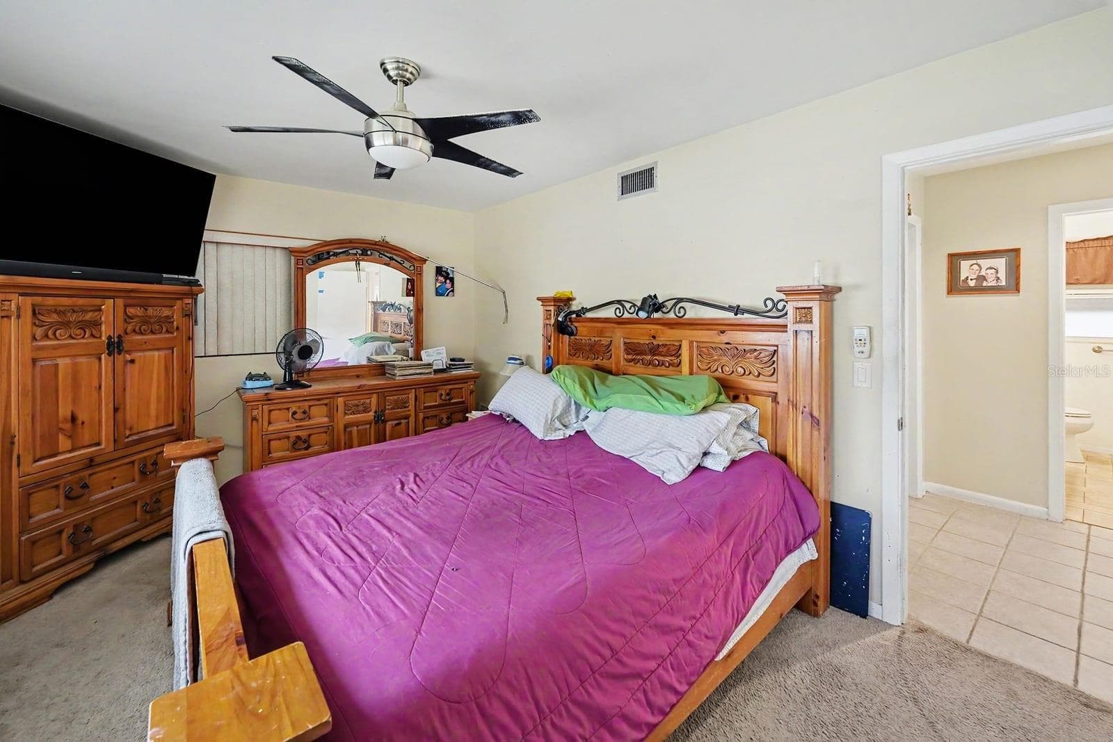 Single Family Residence at 1945 SOUVENIR DR, CLEARWATER, photo 17 of 30