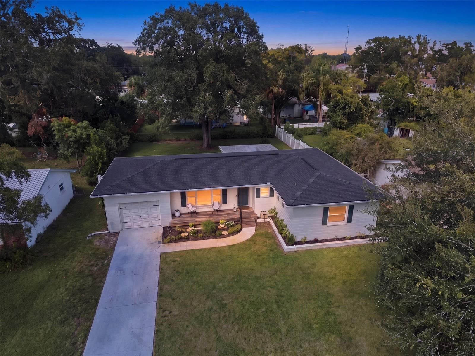 125 SIOBHAN AVE