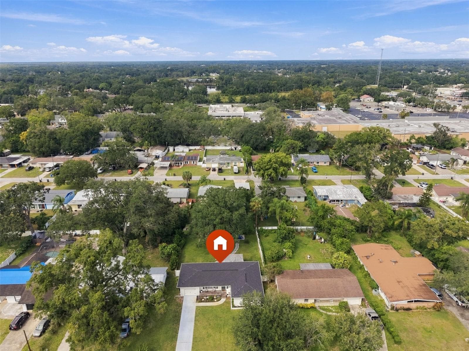 Single Family Residence at 125 SIOBHAN AVE, TAMPA, photo 2 of 42