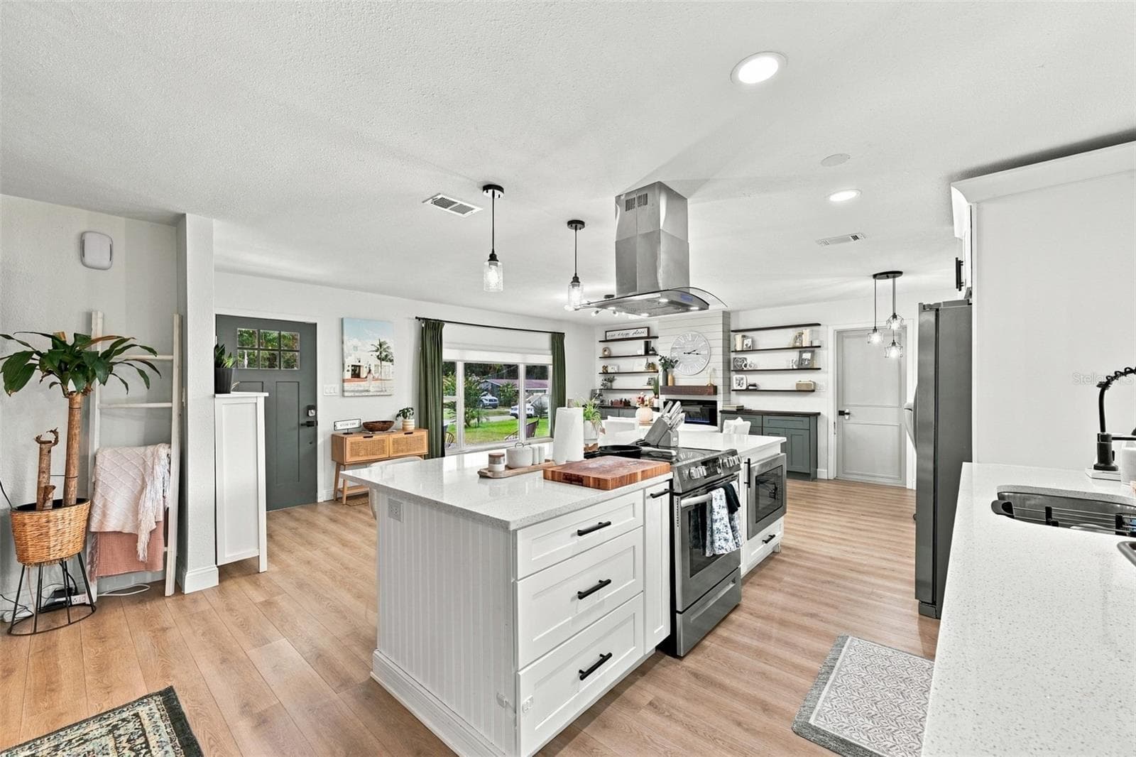 Single Family Residence at 125 SIOBHAN AVE, TAMPA, photo 16 of 42