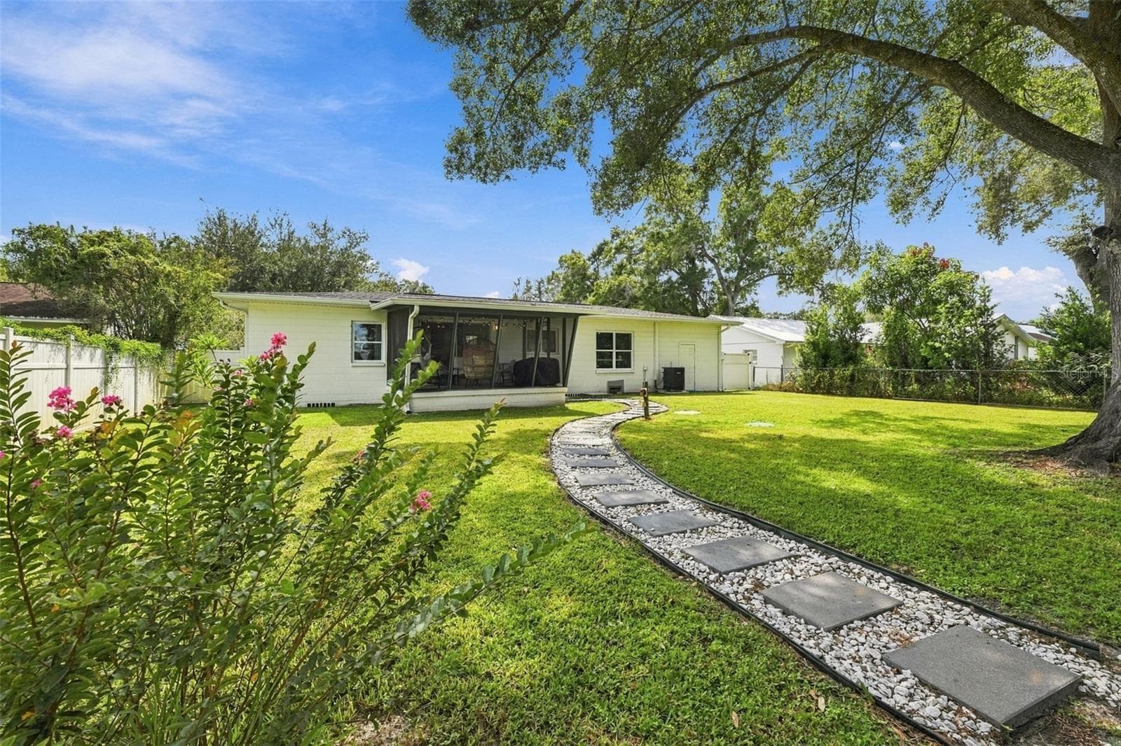 Single Family Residence at 125 SIOBHAN AVE, TAMPA, photo 41 of 42