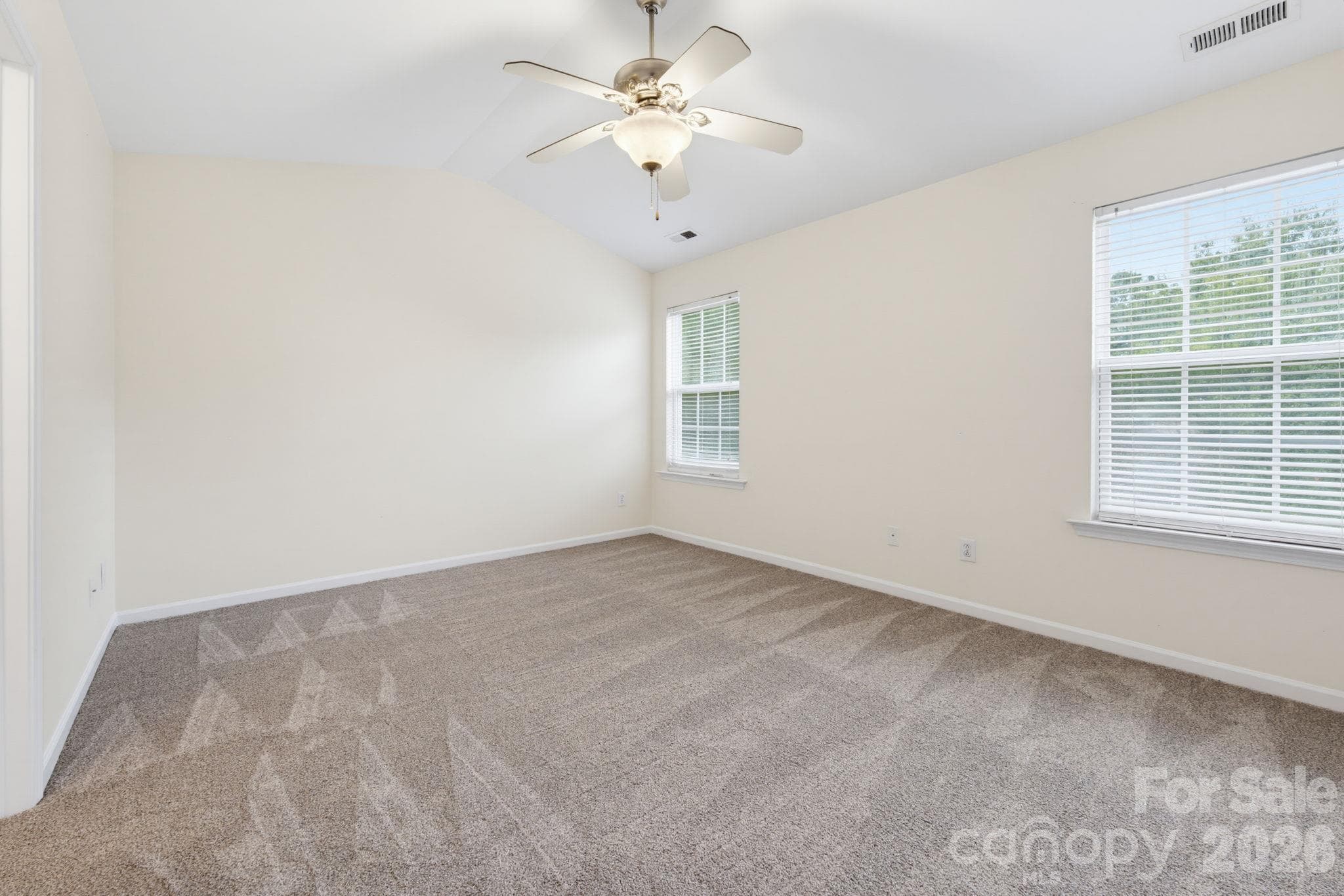 Townhouse at 2176 Winthrop Chase Drive, Charlotte, photo 21 of 34