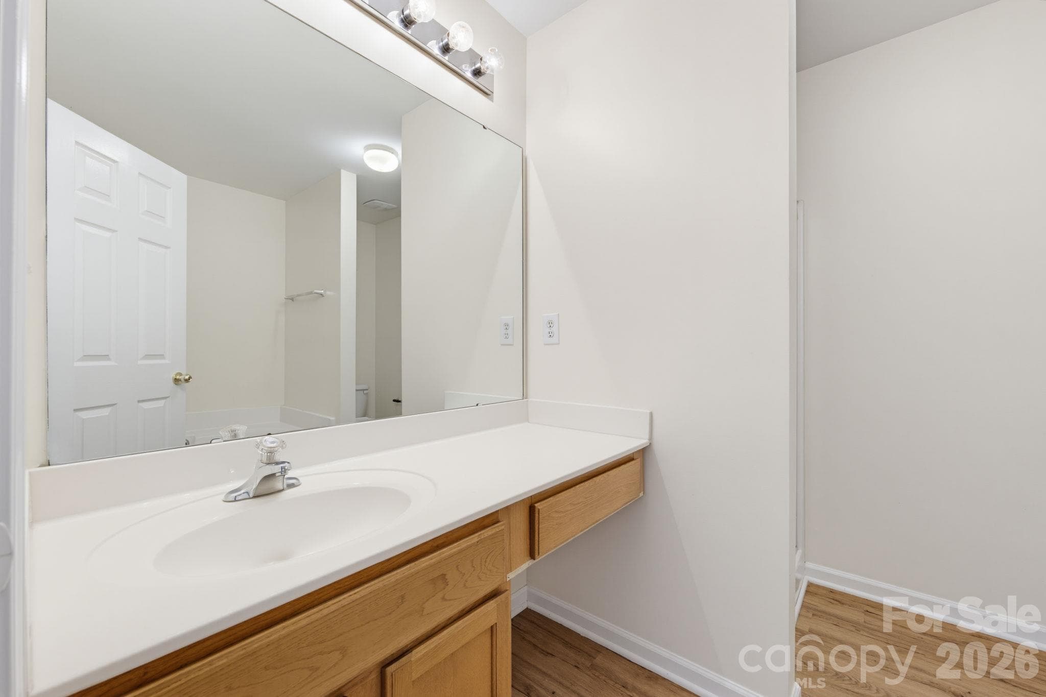 Townhouse at 2176 Winthrop Chase Drive, Charlotte, photo 23 of 34