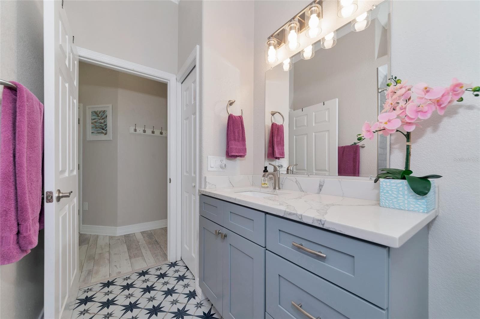Bath 2 - 1101 KINGS WAY DR, NOKOMIS