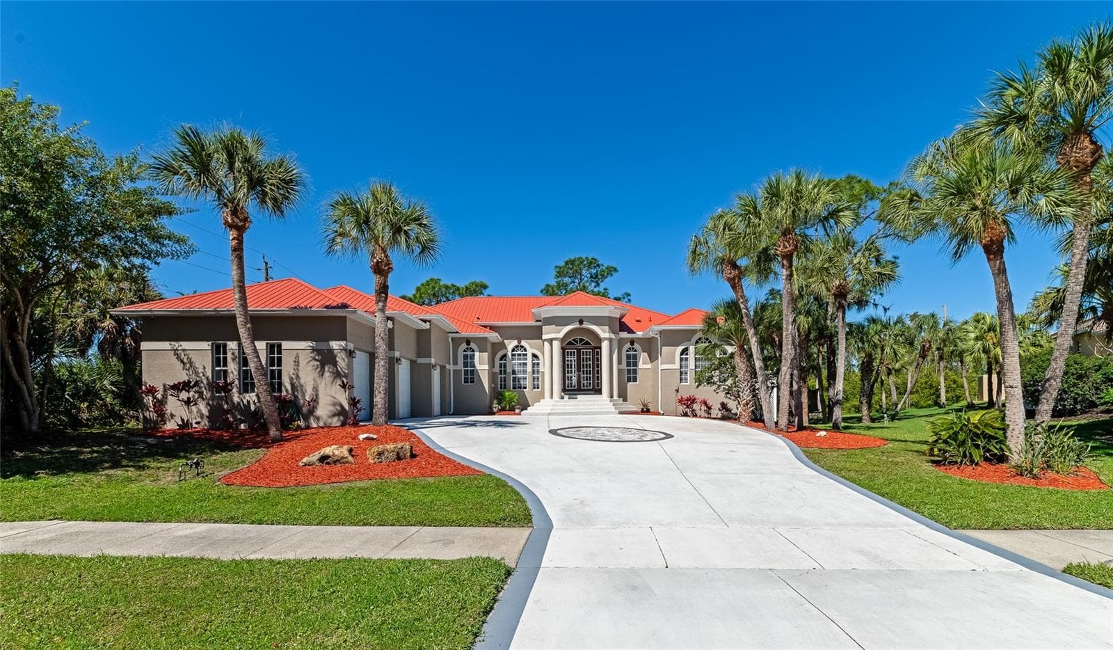 Large Drive way - 1101 KINGS WAY DR, NOKOMIS