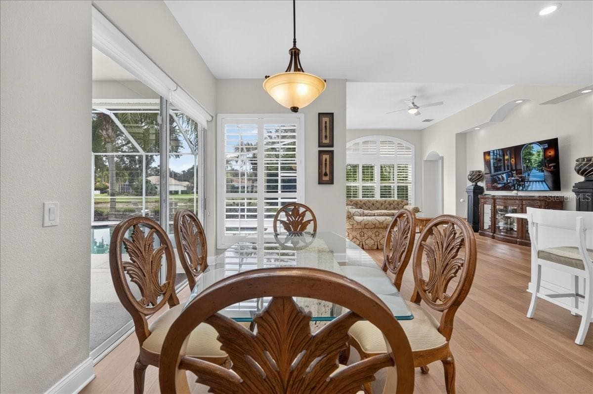 Single Family Residence at 9101 WOODRIDGE RUN DR, TAMPA, photo 15 of 100