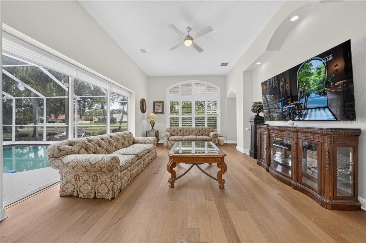 Single Family Residence at 9101 WOODRIDGE RUN DR, TAMPA, photo 16 of 100