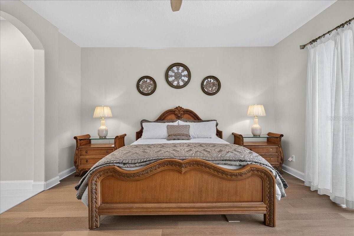 Single Family Residence at 9101 WOODRIDGE RUN DR, TAMPA, photo 17 of 100