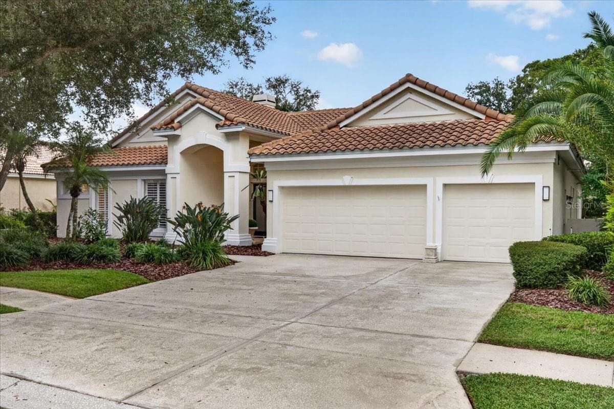 Single Family Residence at 9101 WOODRIDGE RUN DR, TAMPA, photo 44 of 100
