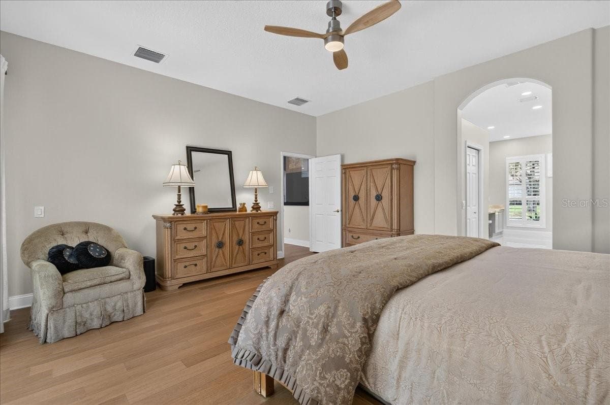 Single Family Residence at 9101 WOODRIDGE RUN DR, TAMPA, photo 64 of 100
