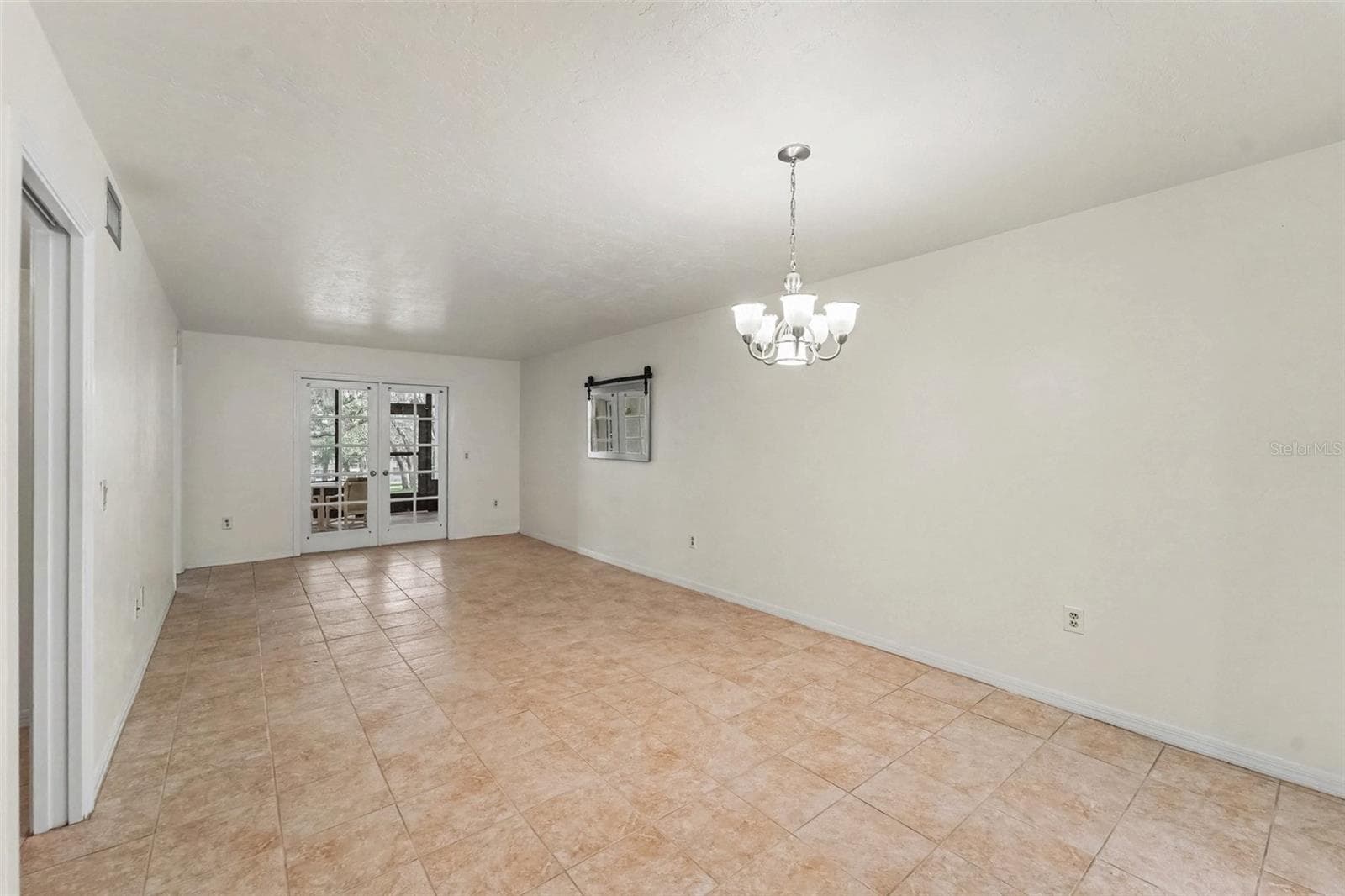 Dining & Living Room - 175 E HARTFORD ST #5A, HERNANDO