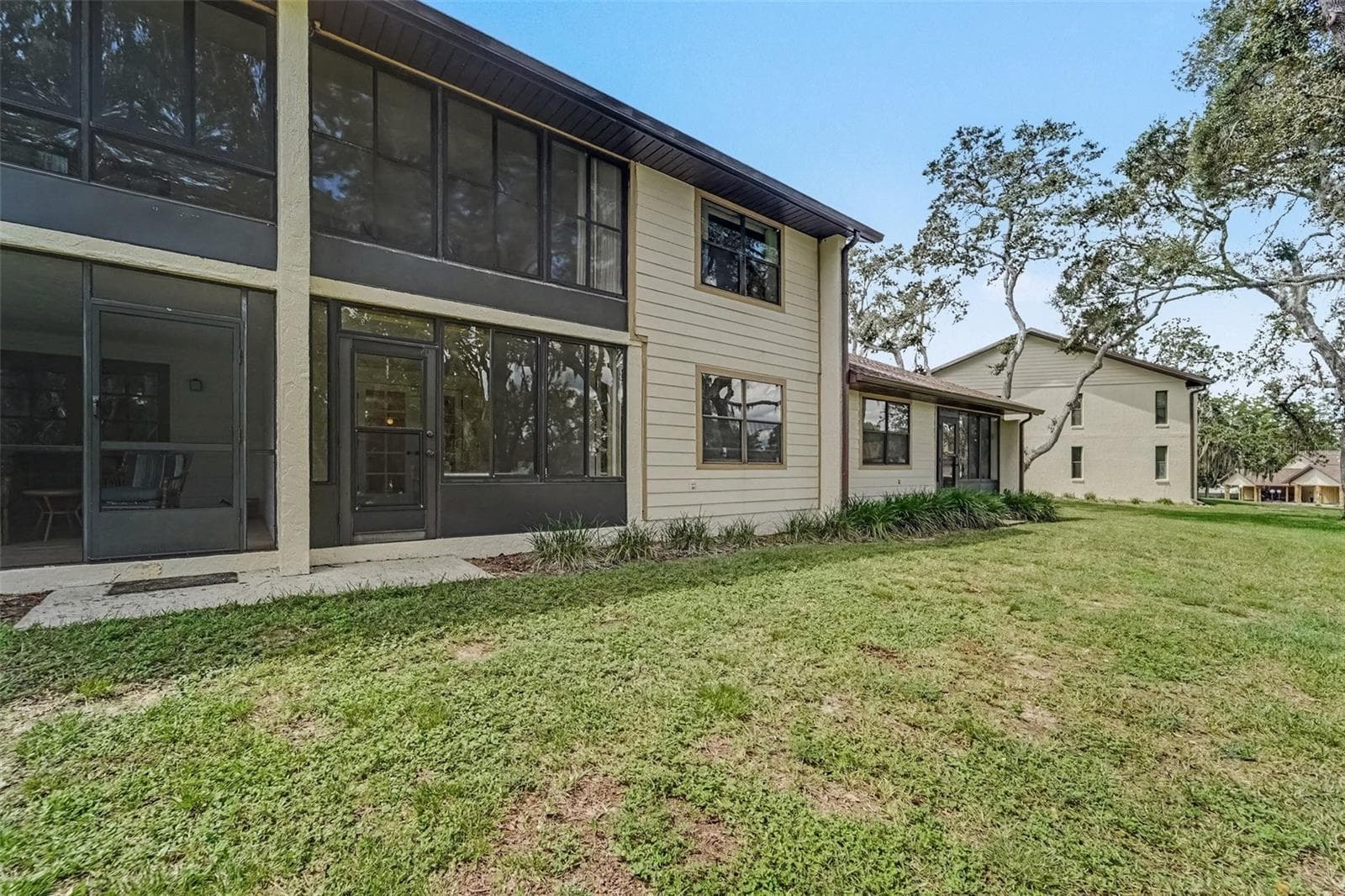 Back View - 175 E HARTFORD ST #5A, HERNANDO