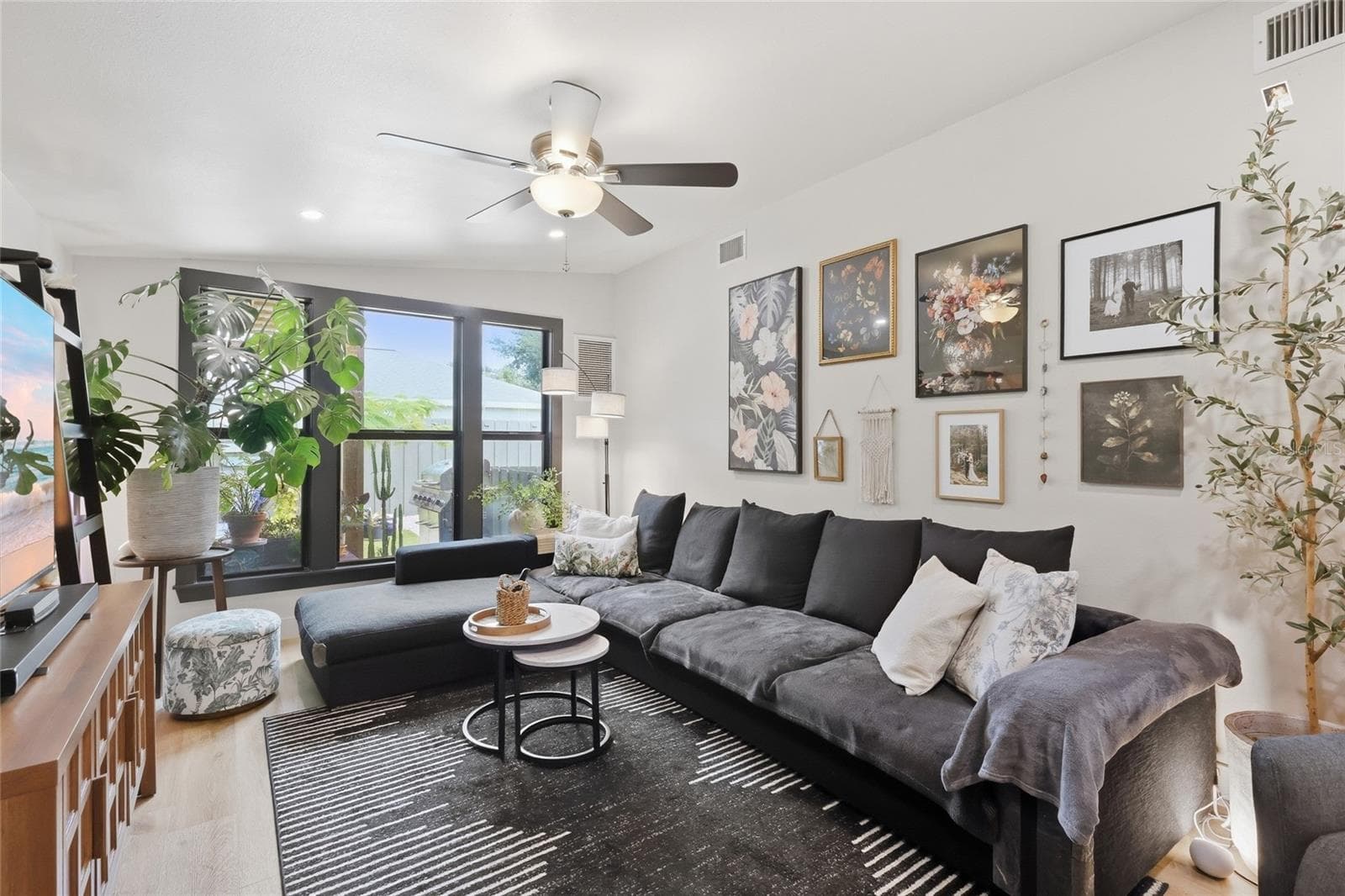All updated, hurricane-impact windows and doors! - 5055 LAHAINA DR, SARASOTA