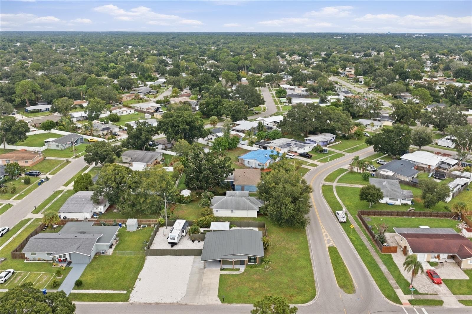 This location offers easy highway access while staying just minutes from downtown Sarasota - 5055 LAHAINA DR, SARASOTA