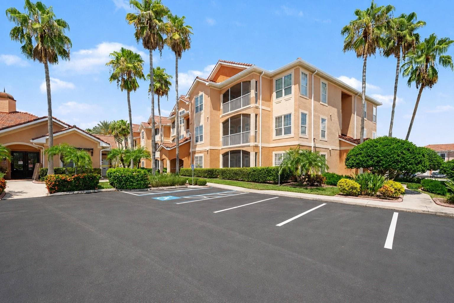 5000 CULBREATH KEY WAY #4-101