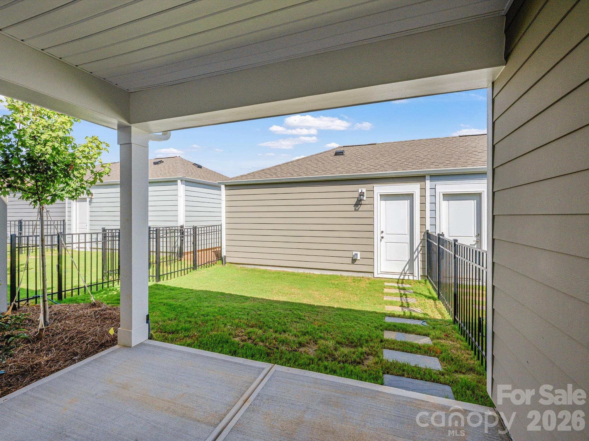 Townhouse at 10028 Mamillion Drive, Huntersville, photo 15 of 18