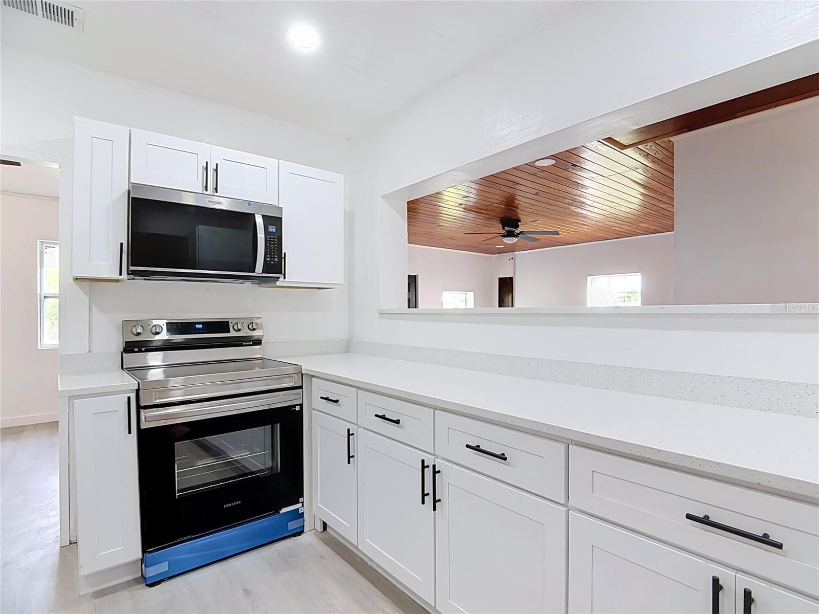 Single Family Residence at 709 CHESTNUT RD, AUBURNDALE, photo 6 of 48