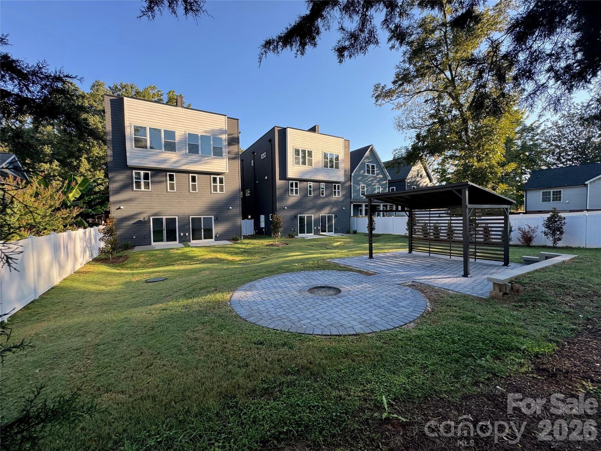 Condominium at Charlotte, photo 3 of 23