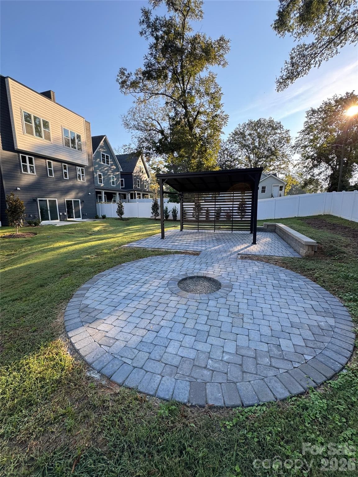Condominium at Charlotte, photo 4 of 23