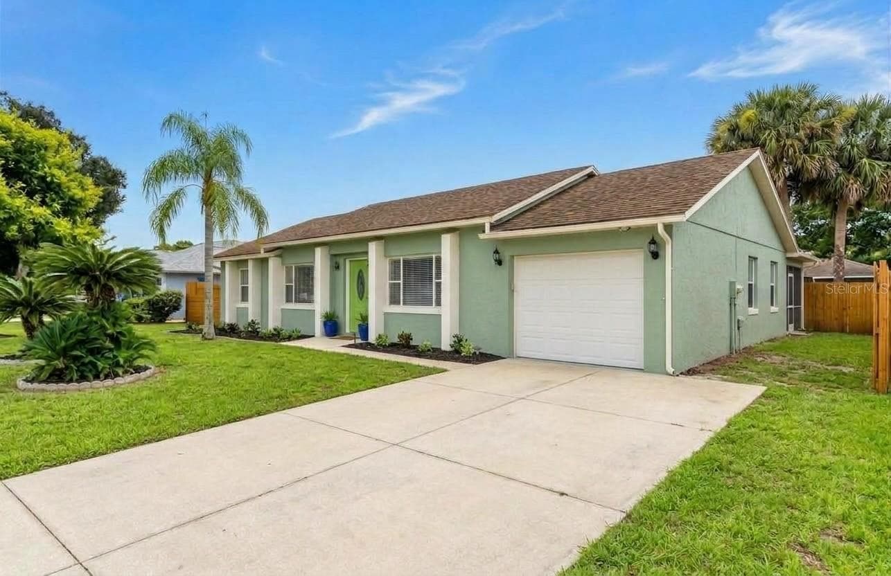 Single Family Residence at 1379 DANDELION DR, DELTONA, photo 4 of 36
