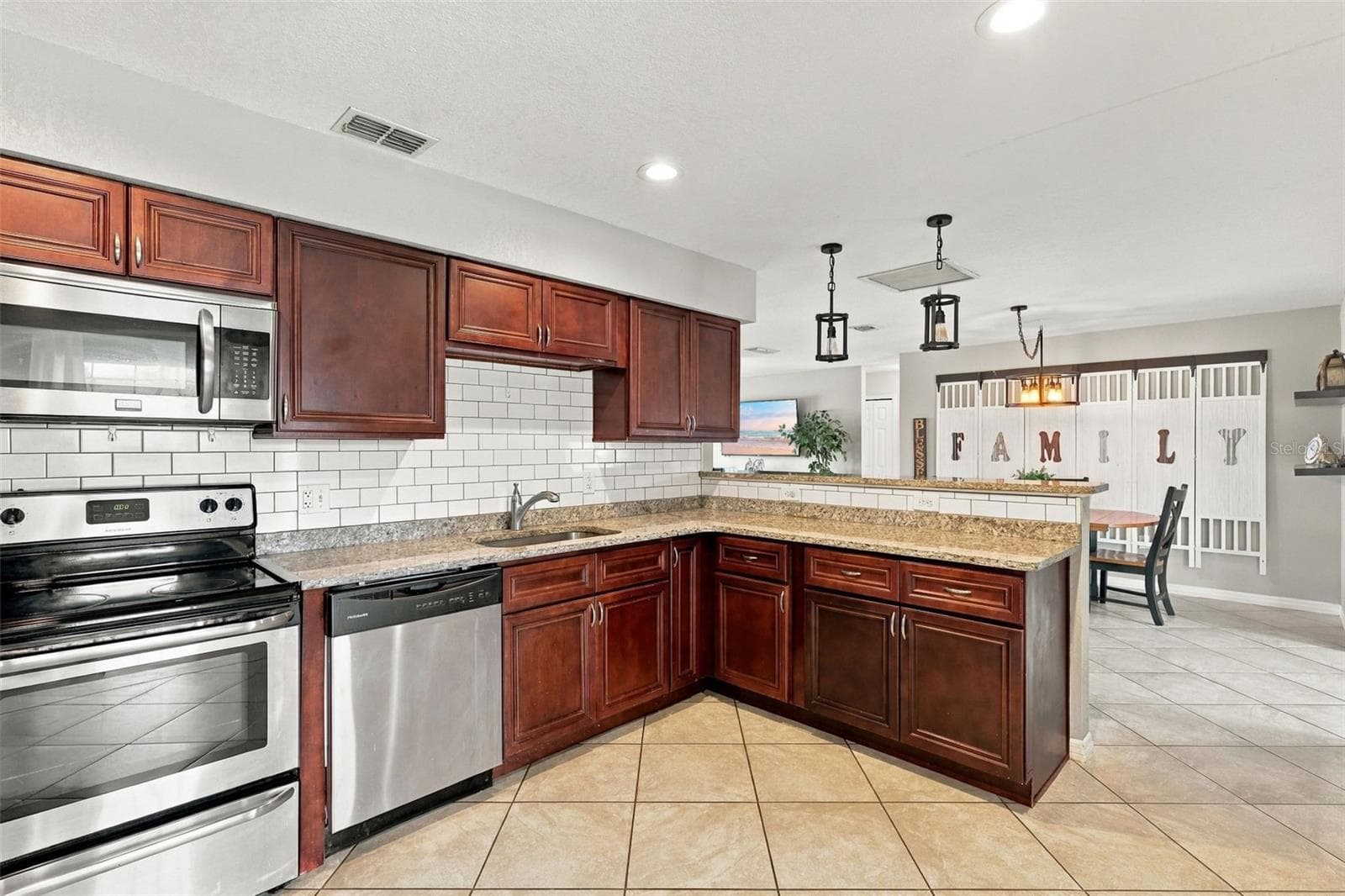 Single Family Residence at 1379 DANDELION DR, DELTONA, photo 10 of 36