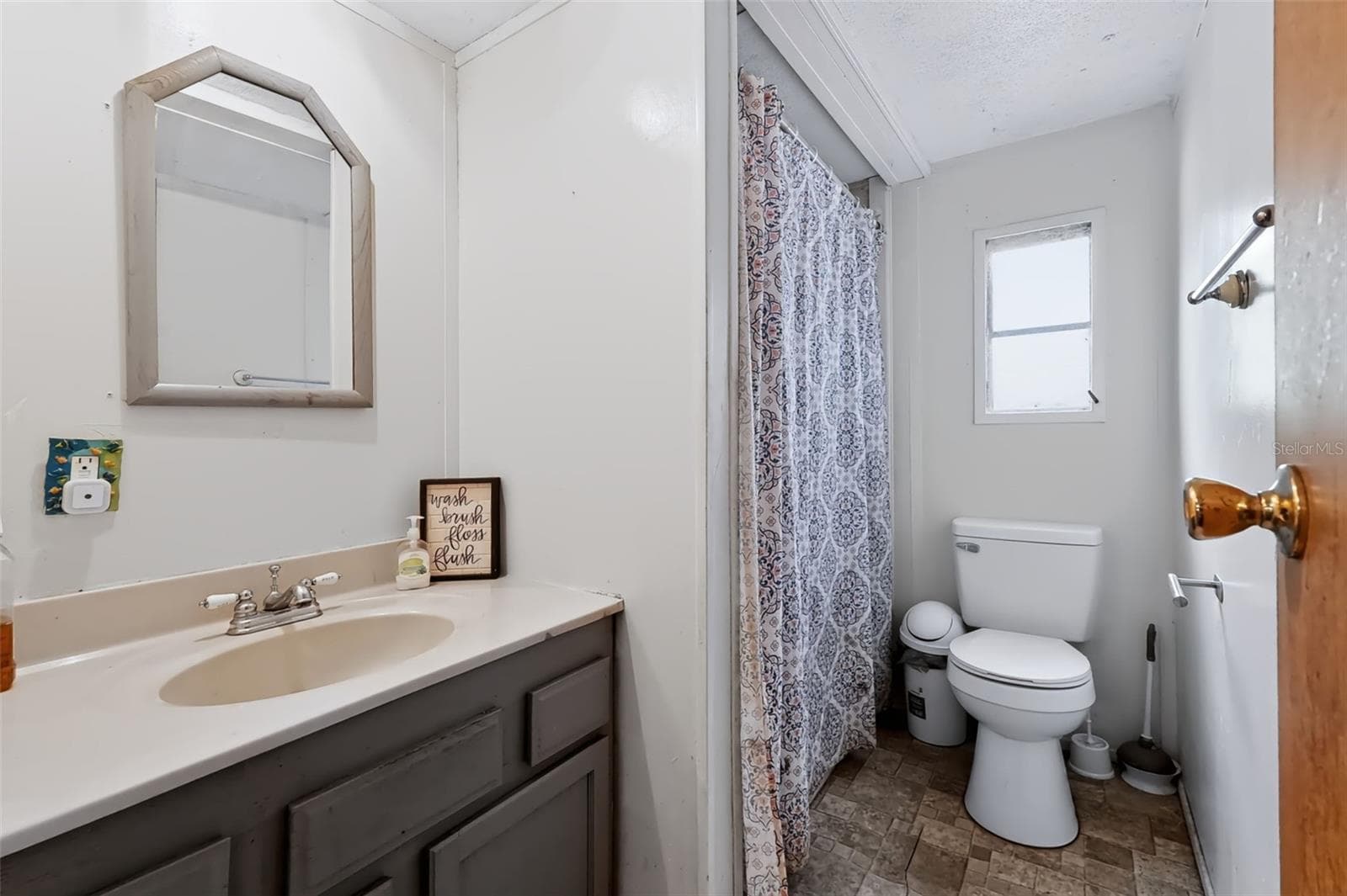 Manufactured Home at 1 BAY TRAK, OCKLAWAHA, photo 55 of 80