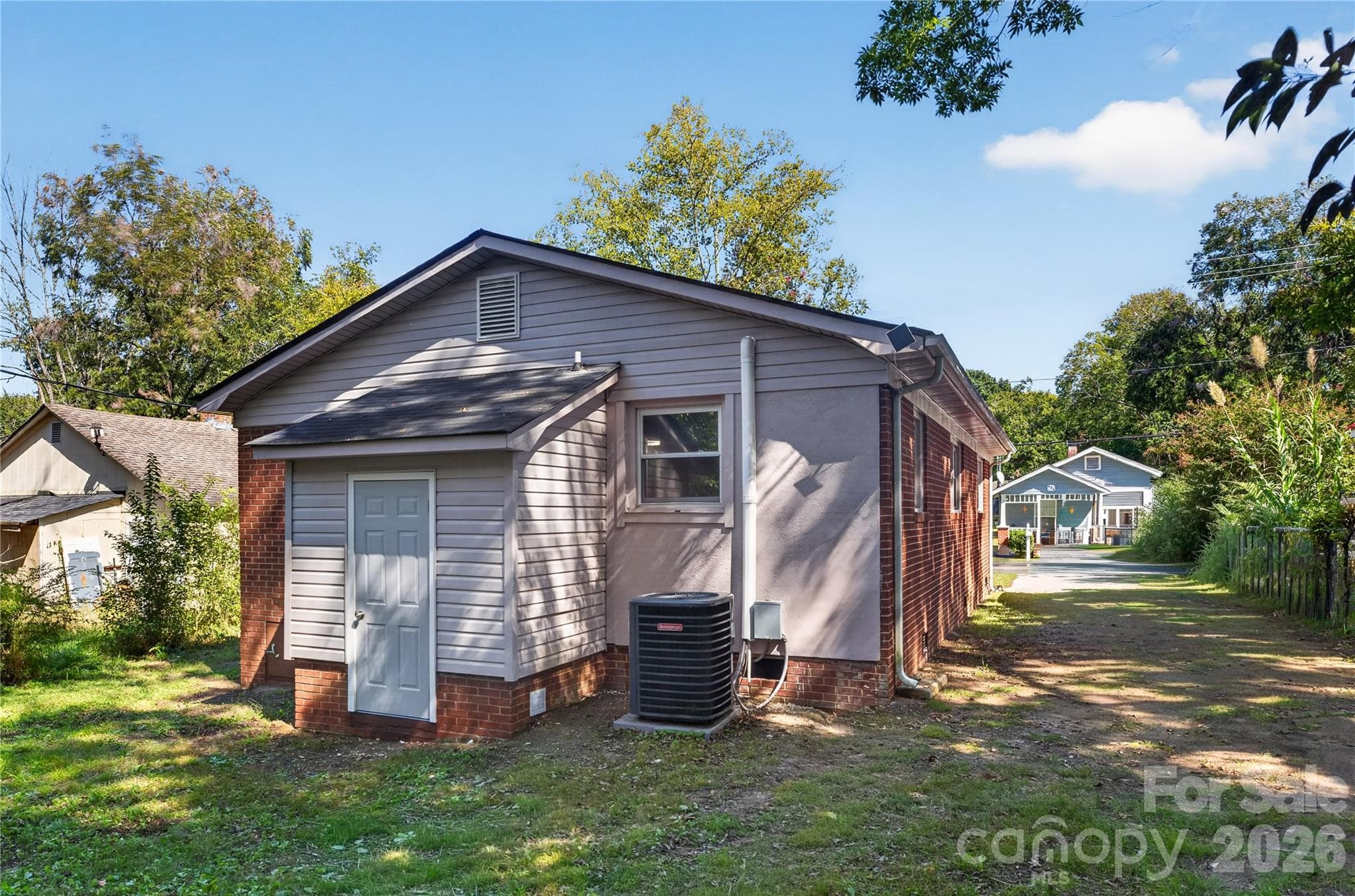 Single Family Residence at 427 Clinton Avenue, Lancaster, photo 24 of 33