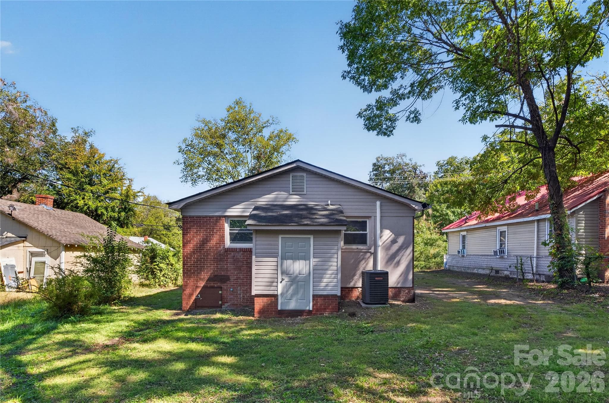 Single Family Residence at 427 Clinton Avenue, Lancaster, photo 25 of 33
