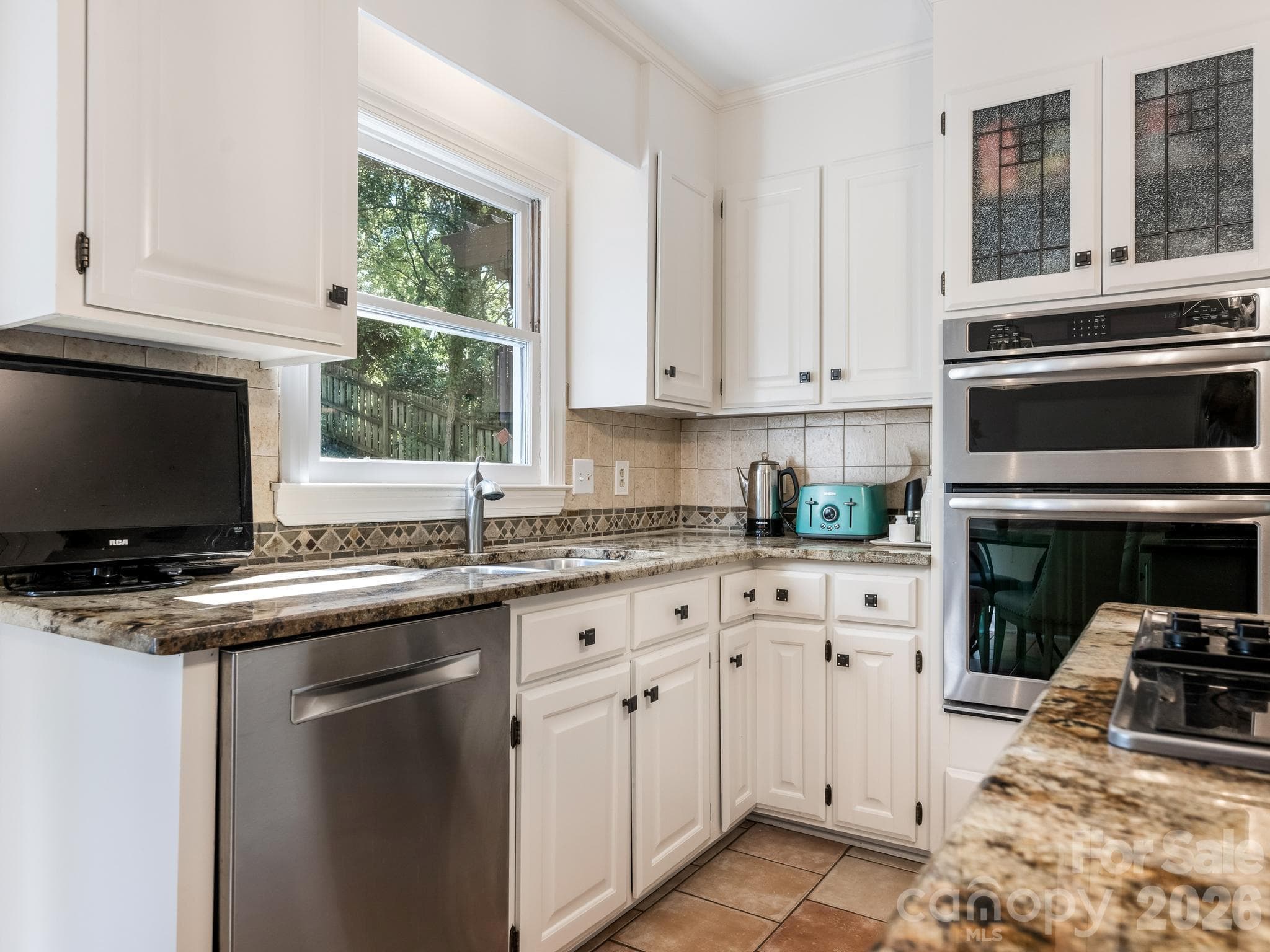 Single Family Residence at 9301 Hanover South Trail, Charlotte, photo 12 of 39